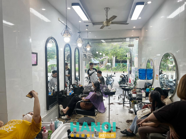 Salon Hùng Paris huyện Chương Mỹ